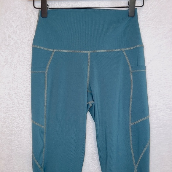 TSLA Green High Waisted Side Pocket Ankle Length Athletic Leggings size small - Picture 2 of 5